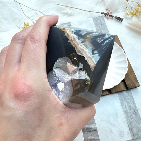 Agate Tower with Druzy - Picture 5 of 6